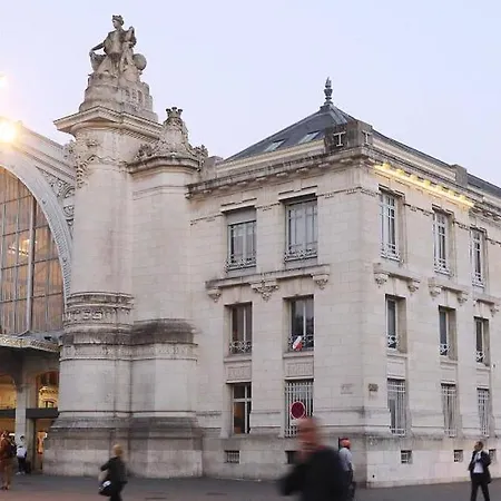 Le Parc / Hyper Centre / Gare De Tours